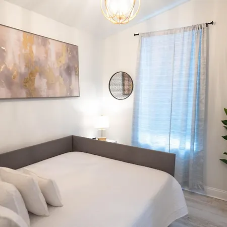 Esplanade Magic 5 Just Minutes By Uber Or Car To French Quarter And 5 Mins From Superdome Holiday home *