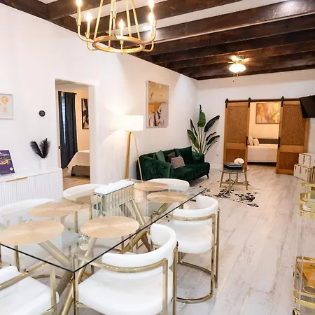 Holiday home Esplanade Magic 5 Just Minutes By Uber Or Car To French Quarter And 5 Mins From Superdome New Orleans