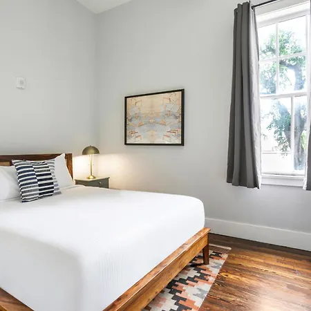 The Lrish House Apartment *