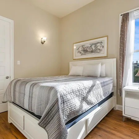 Apartment Spacious In Downtown Nola