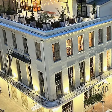 Apartment Entire W/ Party Rooftop - A Block Away From Parades New Orleans