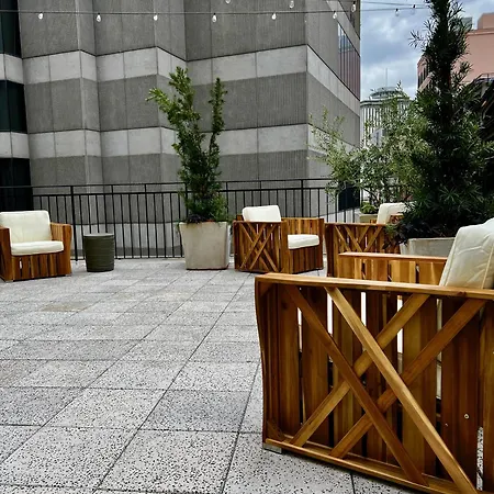 Entire W/ Party Rooftop - A Block Away From Parades *