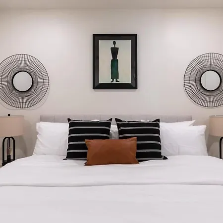 Hotel Luxurious At The Moderne *