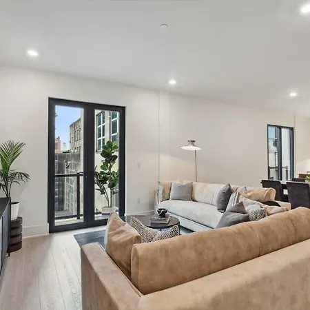 Luxurious At The Moderne *