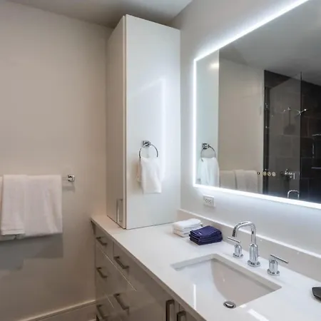 Hotel Luxurious At The Moderne *