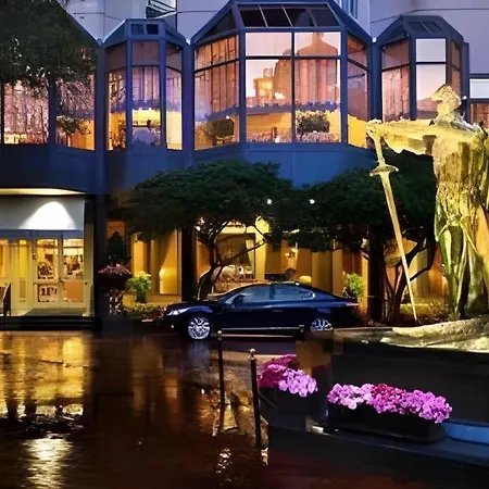The Windsor Court 5* New Orleans