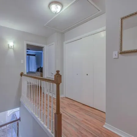 Frenchmen St Townhome Holiday home