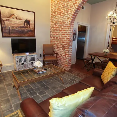 French Quarter Luxury Two-Bedroom Suite 1204 * New Orleans