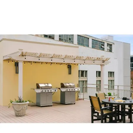 Apartment Gorgeous, Spacious Studio Near French Quarter *