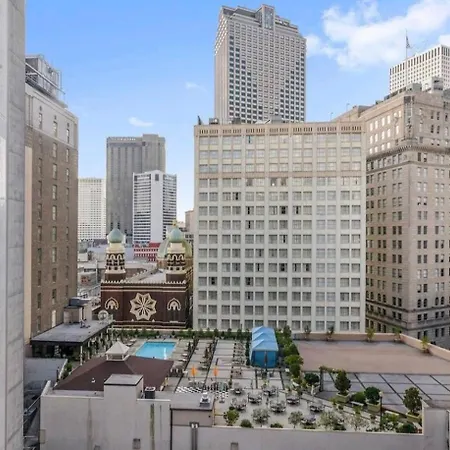 In The French Quarter With Rooftop Pool! *