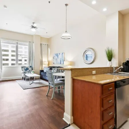 Elegant In Nola With Rooftop Pool New Orleans