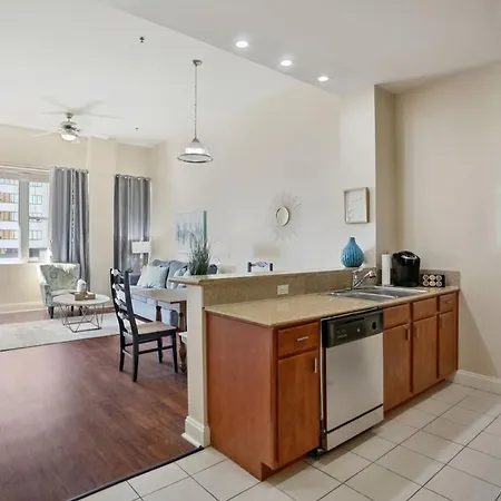 Apartment Elegant In Nola With Rooftop Pool