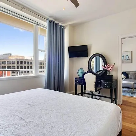 Upscale Nola Apartment