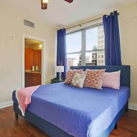 Upscale Nola Apartment