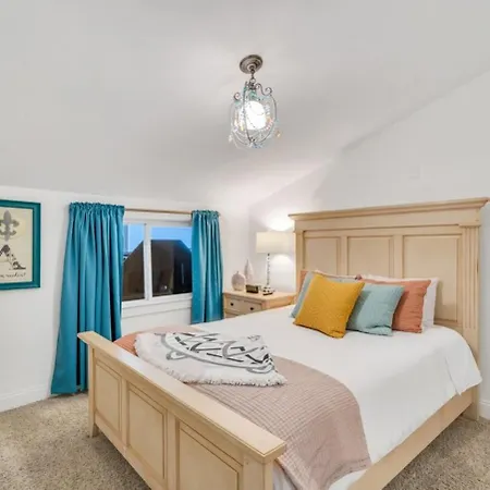 3br Retreat - Pool, Hot Tub & Balcony Views * New Orleans
