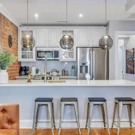 W Skyline Views & Bosch Kitchen Holiday home