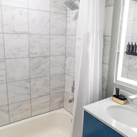 Inn On St. Ann, A French Quarter 3*