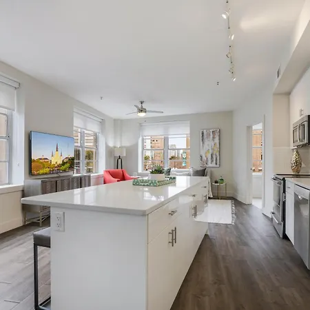 Apartment 2br Spacious Downtown