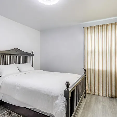 Bright Near Pontchartrain! Holiday home