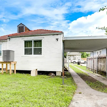 Bright Near Pontchartrain! Holiday home *