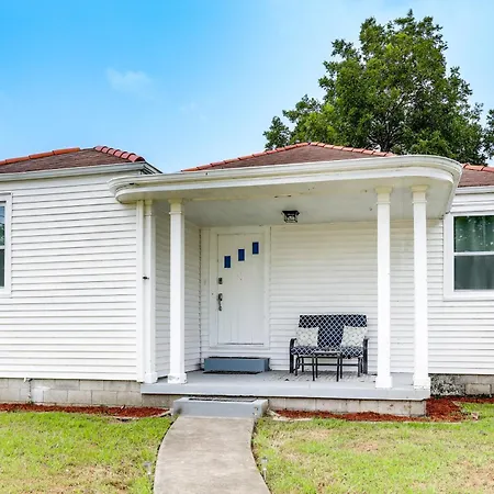 Holiday home Bright Near Pontchartrain! *