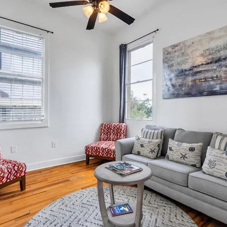 Chic 3br Steps To The Canal Streetcar W Pool * New Orleans