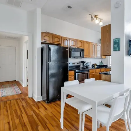 Chic 3br Steps To The Canal Streetcar W Pool Holiday home New Orleans
