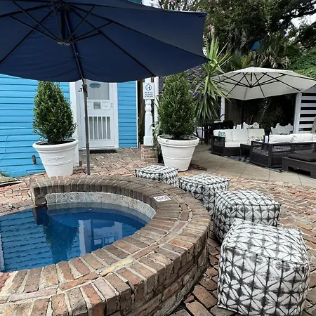 4 Bedroom - Sleeps 8! Celebrity Next To Frenchman St Inn
