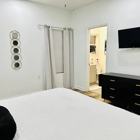 Modern City Nola Near Super Dome With Parking * New Orleans