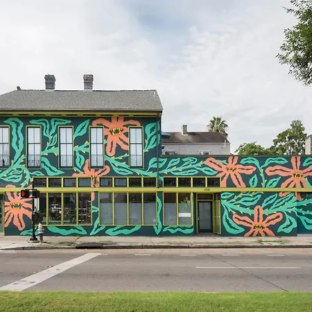 Marigny Bd Surrounded By Music Food And Art New Orleans