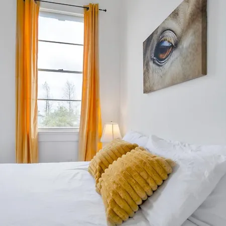 Chic 3br Steps To The Canal Streetcar W Pool * New Orleans