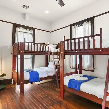 Bed In Mixed Gender Dom - 4 Beds Holiday home New Orleans