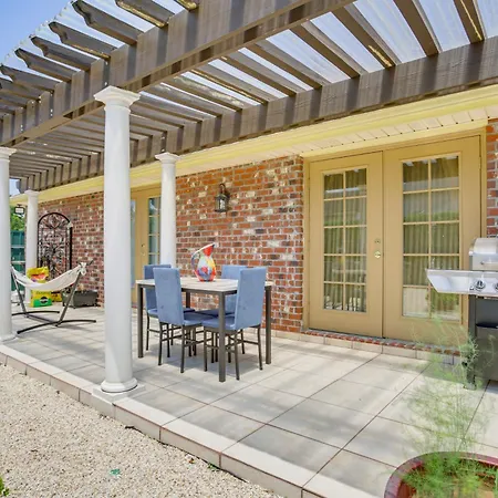Holiday home Inviting With Theater And Grill! *