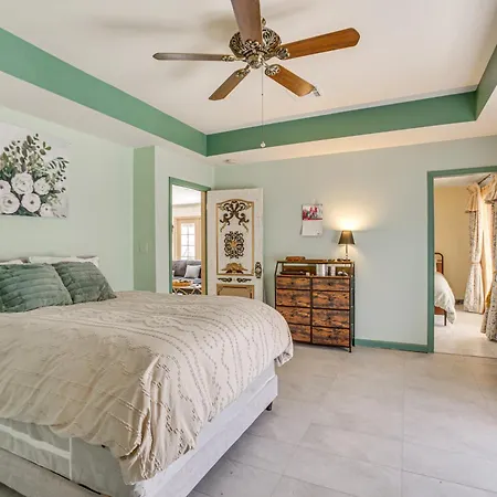 Inviting With Theater And Grill! Holiday home New Orleans
