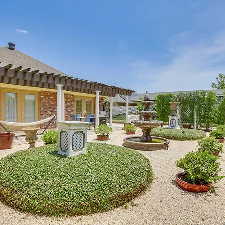 Inviting With Theater And Grill! Holiday home *