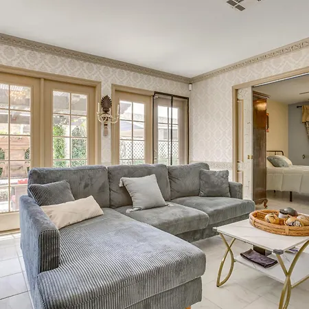 Holiday home Inviting With Theater And Grill!