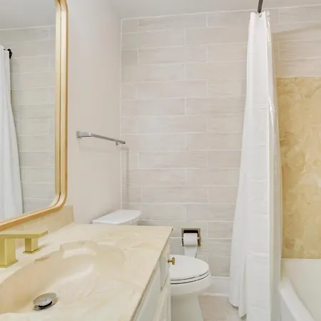 Holiday home Chic Abode: 1 Mi To Pontchartrain New Orleans