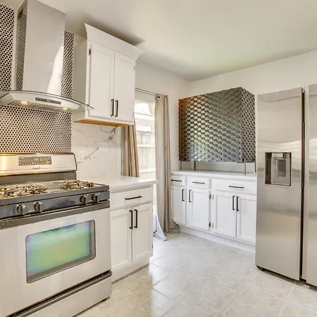 Holiday home Chic Abode: 1 Mi To Pontchartrain