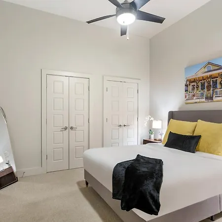 Urban Living In The Heart Of * New Orleans