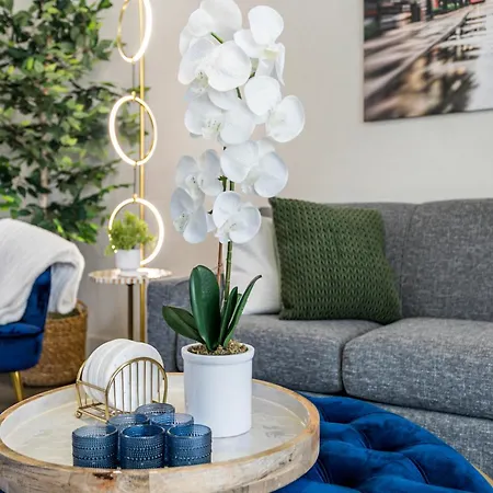 Elegant - Near French Quarter & Bourbon St Apartment