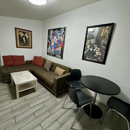 Apartment One Bedroom With Hot Tub 2 Blocks To Magazine Street