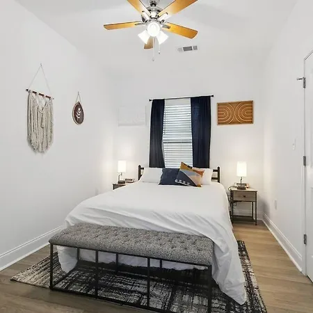 Luxury 6br Oasis Near French Qtr Apartment *