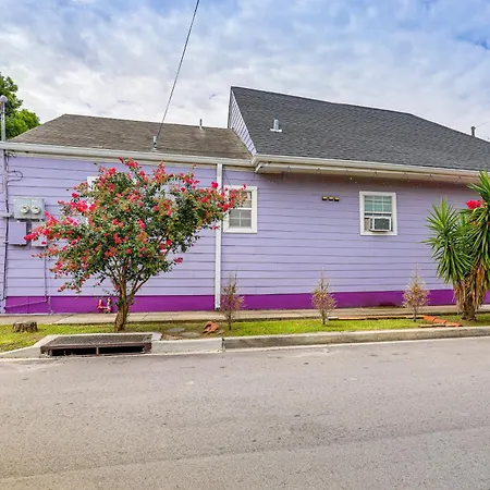 1 Mi To French Quarter Colorful Duplex With Grill! New Orleans