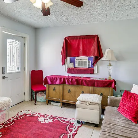 1 Mi To French Quarter Colorful Duplex With Grill! Holiday home *