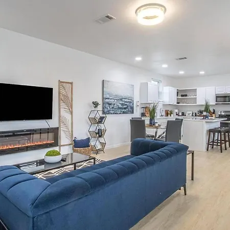 Apartment Luxury Blue Loft Downtown Nola