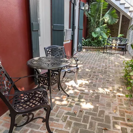 On St. Peter, A French Quarter Inn New Orleans