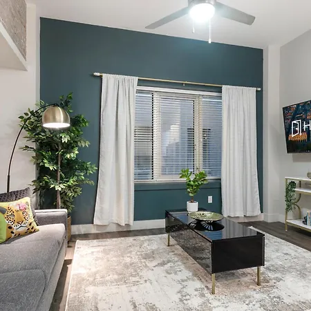 Urban Living In The Heart Of Apartment