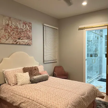Blues Bywater Luxury
