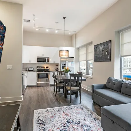 Charming 2br Retreat Steps From The French Quarter Apartment *