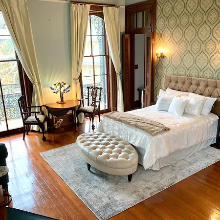 The Lanaux Mansion
